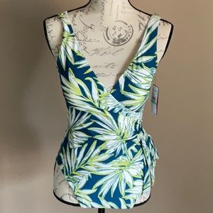 Slimming one piece swimsuit